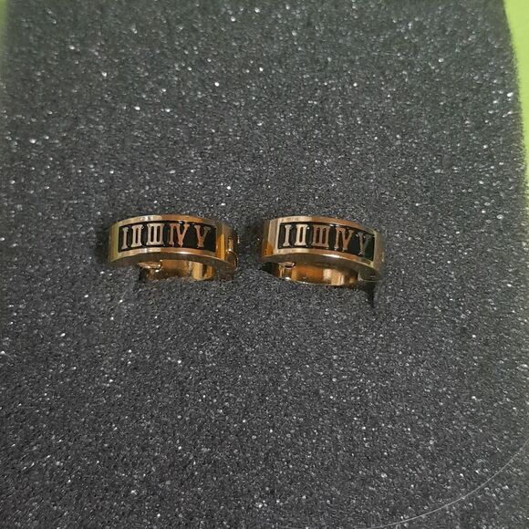 Unisex Goldtone Huggie Roman Numeral Earrings...New - Picture 1 of 5